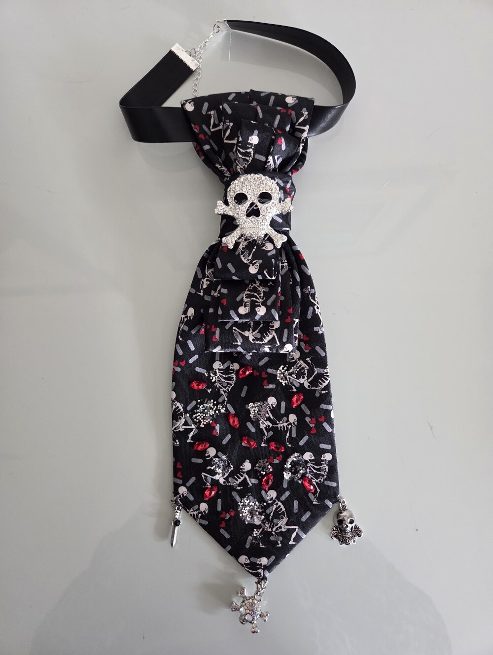 Halloween One-Of-A-Kind Black Skull Necklace Tie Unisex
